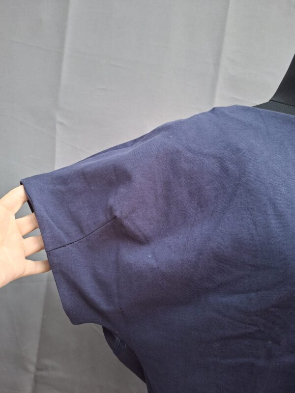 Donkerblauw oversized shirt met sierstiksel zoom