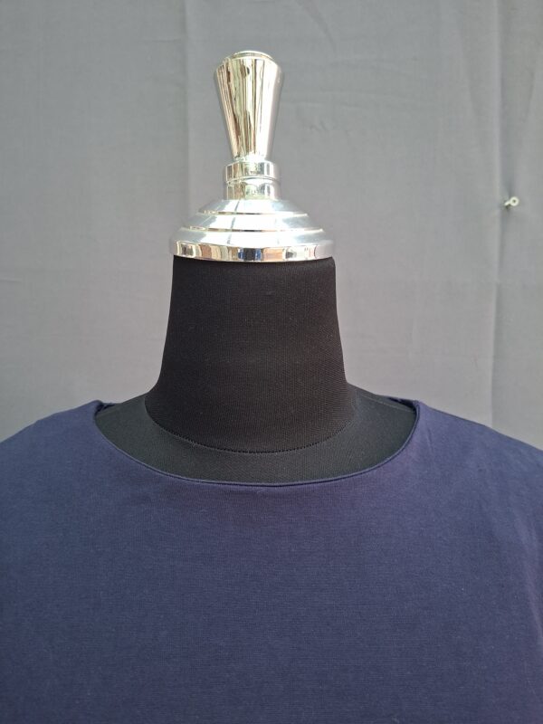 Donkerblauw oversized shirt met sierstiksel zoom