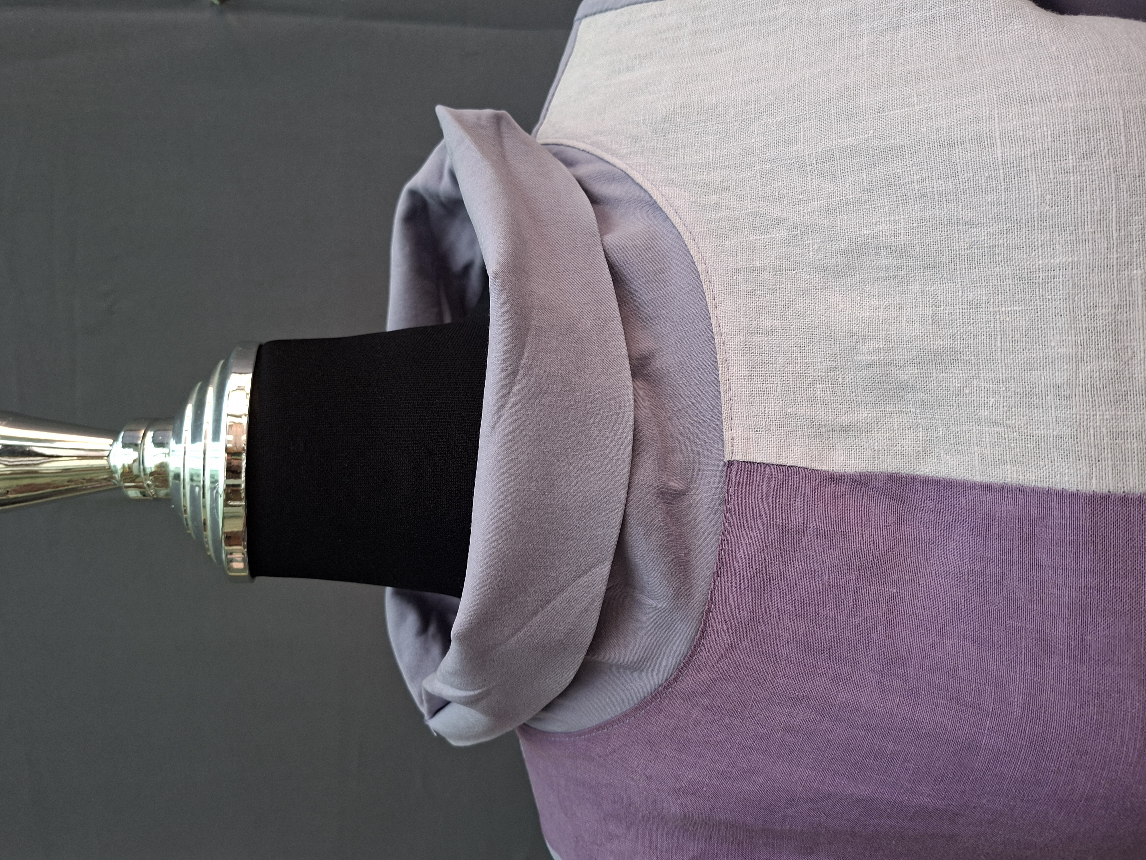 Uniek shirt lila/mauve met patchwork en kant