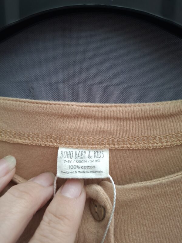 Boho Baby & Kids jurk camel met houten knopen