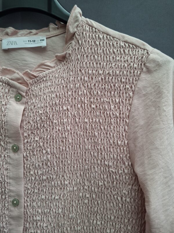 Zara blouse roze met smokwerk en ruche zoom