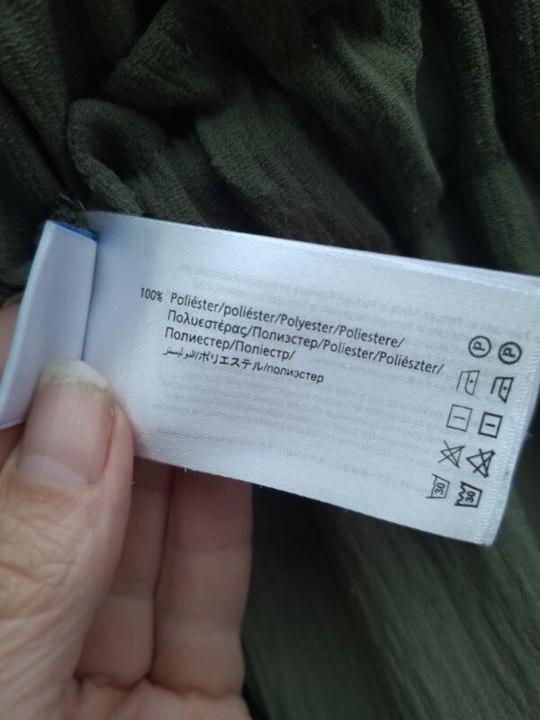 20260409_185625 Mayoral rokje groen met volant en kwastjeskoord