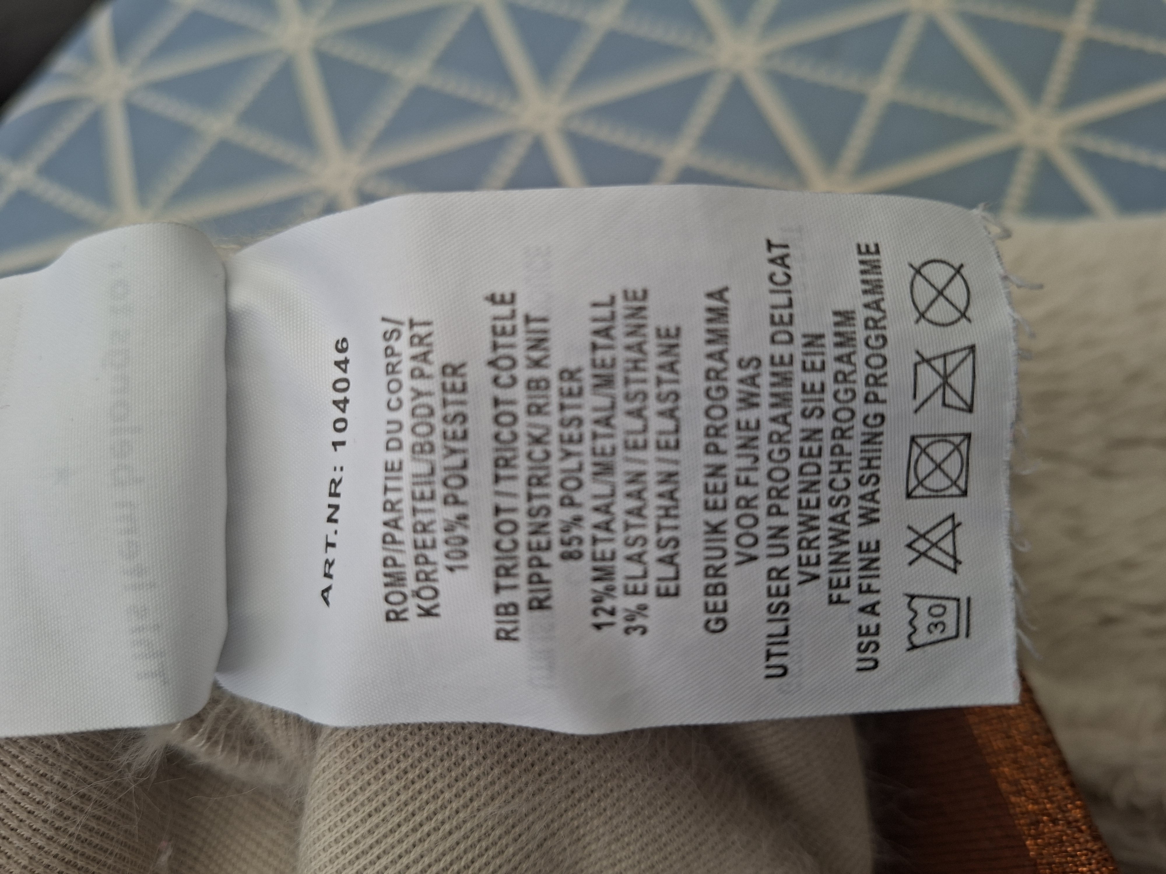 Milla Star teddy sweater ecru met roestbruin glinsterend boord