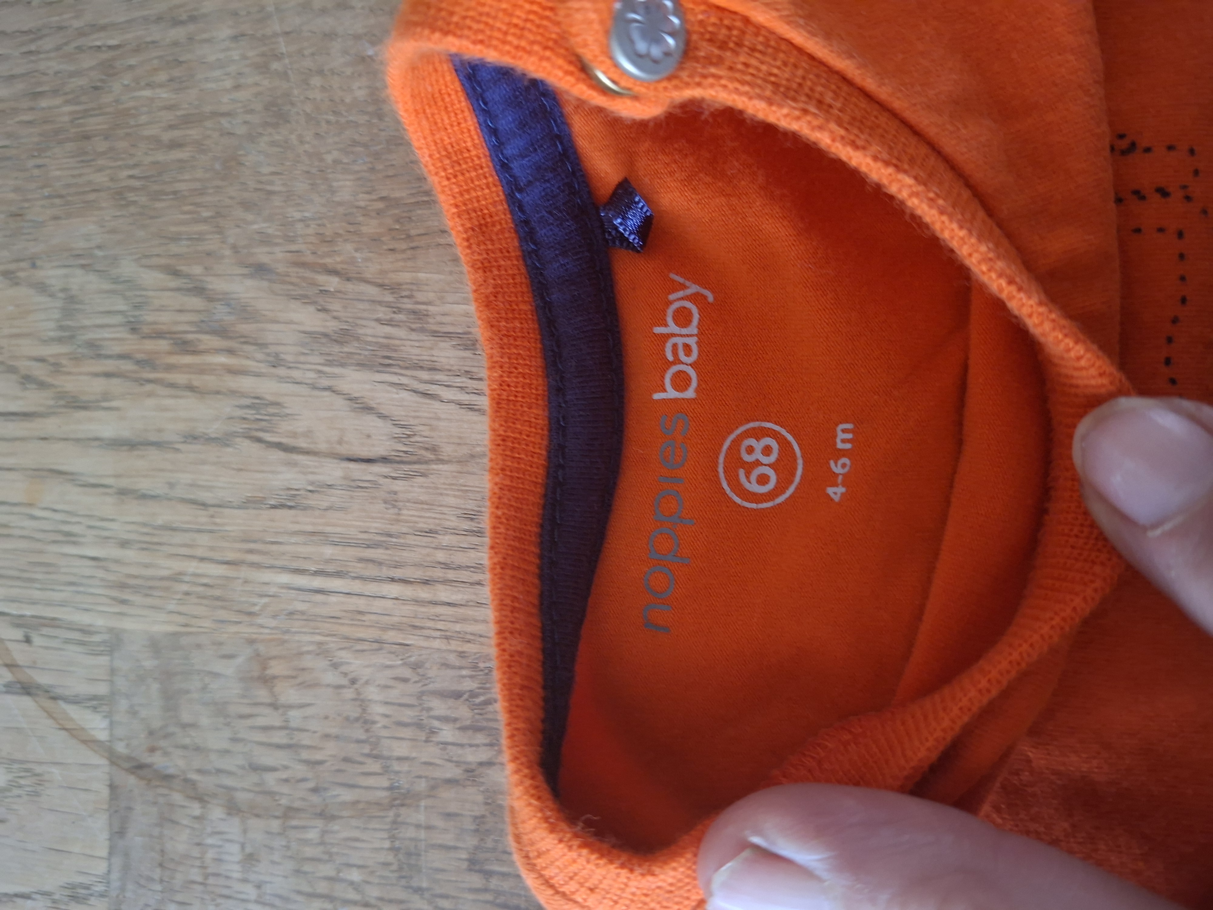 Noppies Baby longsleeve oranje met robotprint