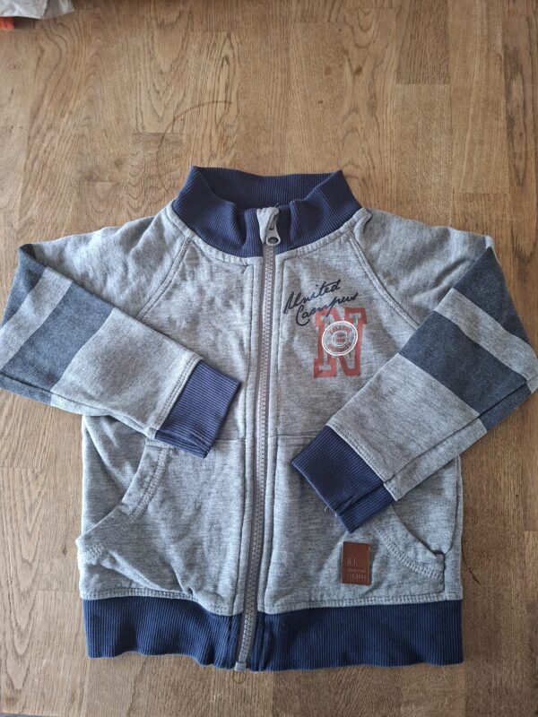 Name It vest grijs marineblauw United Campus maat 98 gebruikt