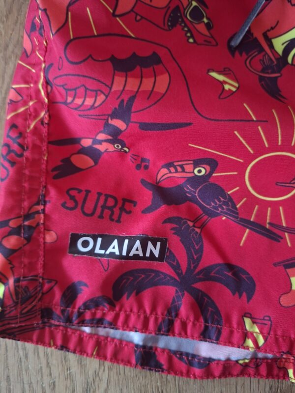 Olaian (Decathlon) zwembroek rood surf print maat 110 nette staat