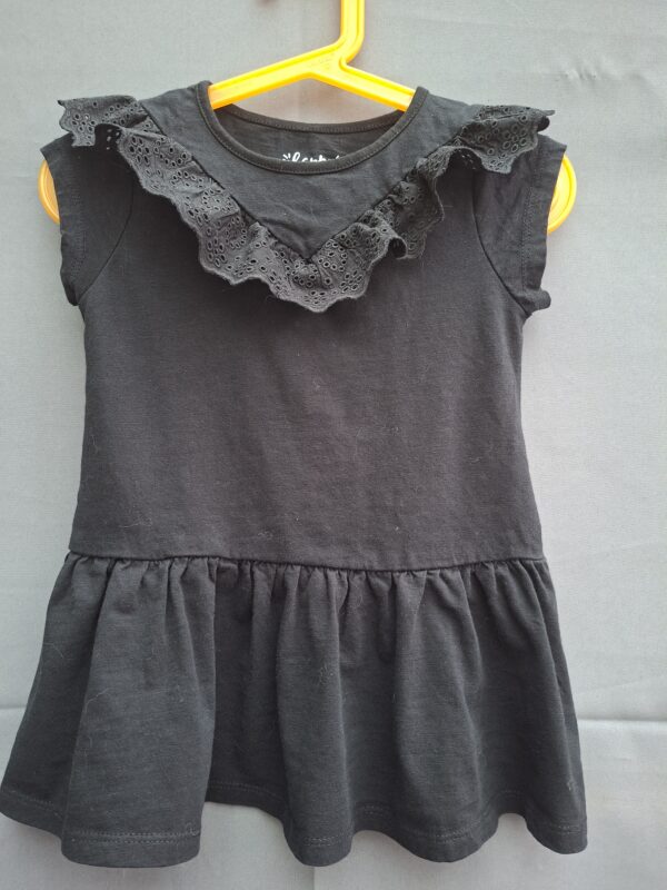 C&A Happy Girls Club jurk zwart broderie maat 104 nette staat