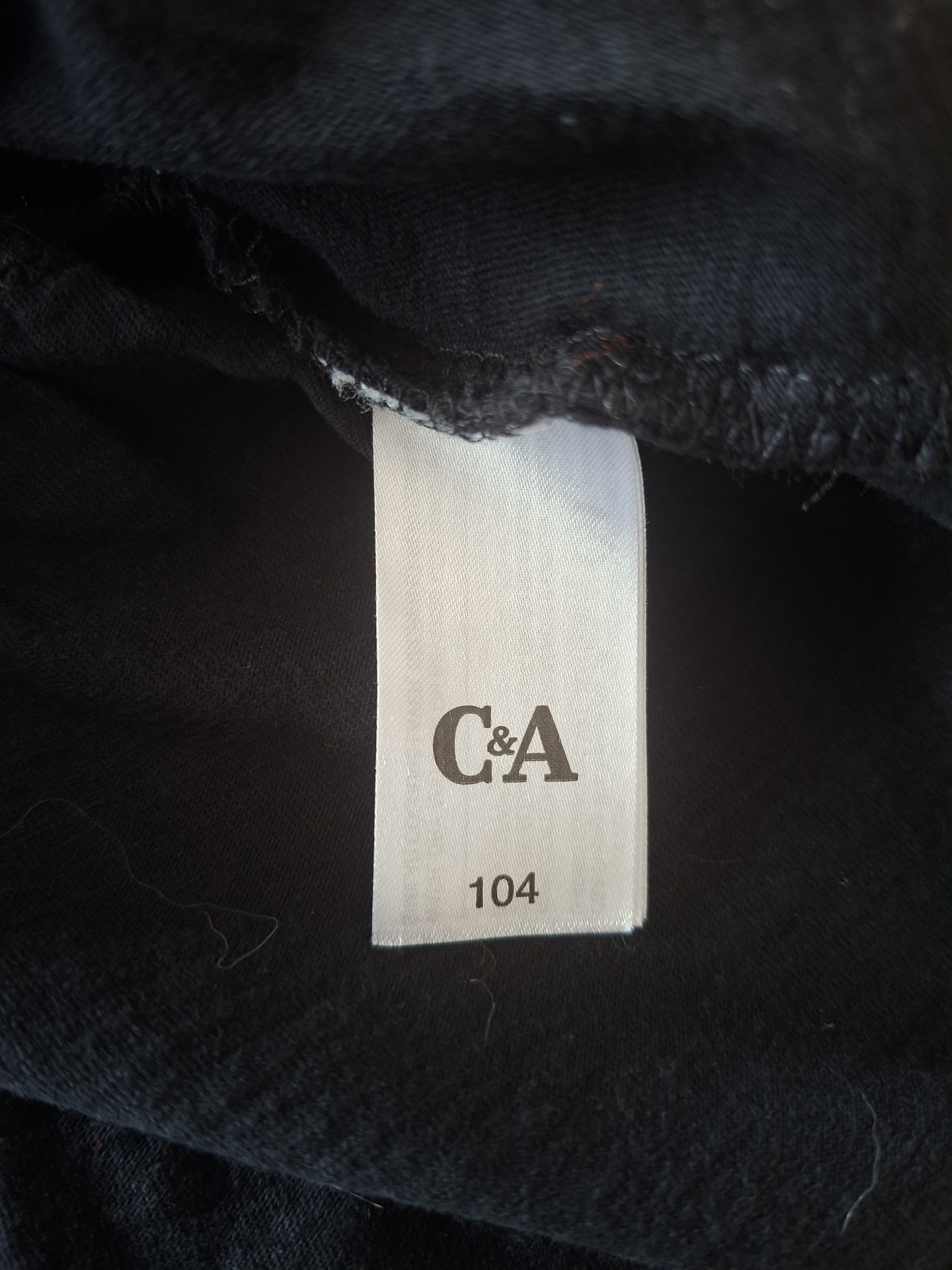 C&A Happy Girls Club jurk zwart broderie maat 104 nette staat