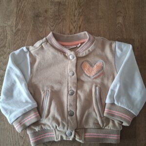 Bakkaboe baseball jasje beige "Let Love Rule" maat 80 nette staat