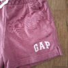 Baby Gap logo short roze raspberry maat 104 nette staat