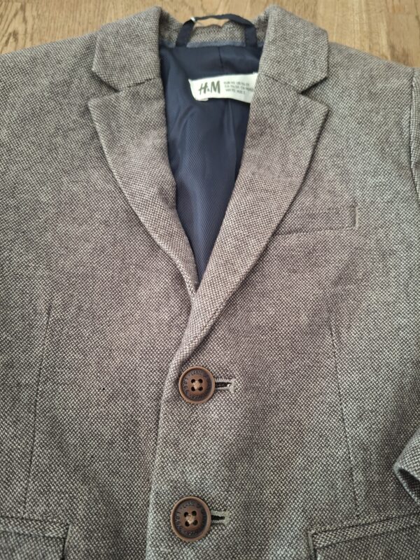 20260502_115915 H&M blazer grijs tweed met elleboogpatches maat 92 nette staat