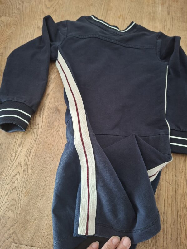 Like Flo sweatjurk marineblauw "FLO" ster maat 104 nette staat