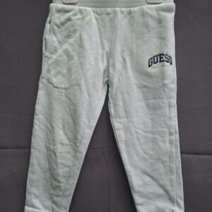 20260503_092419 Guess Eco jogger mintgroen maat 104 nette staat