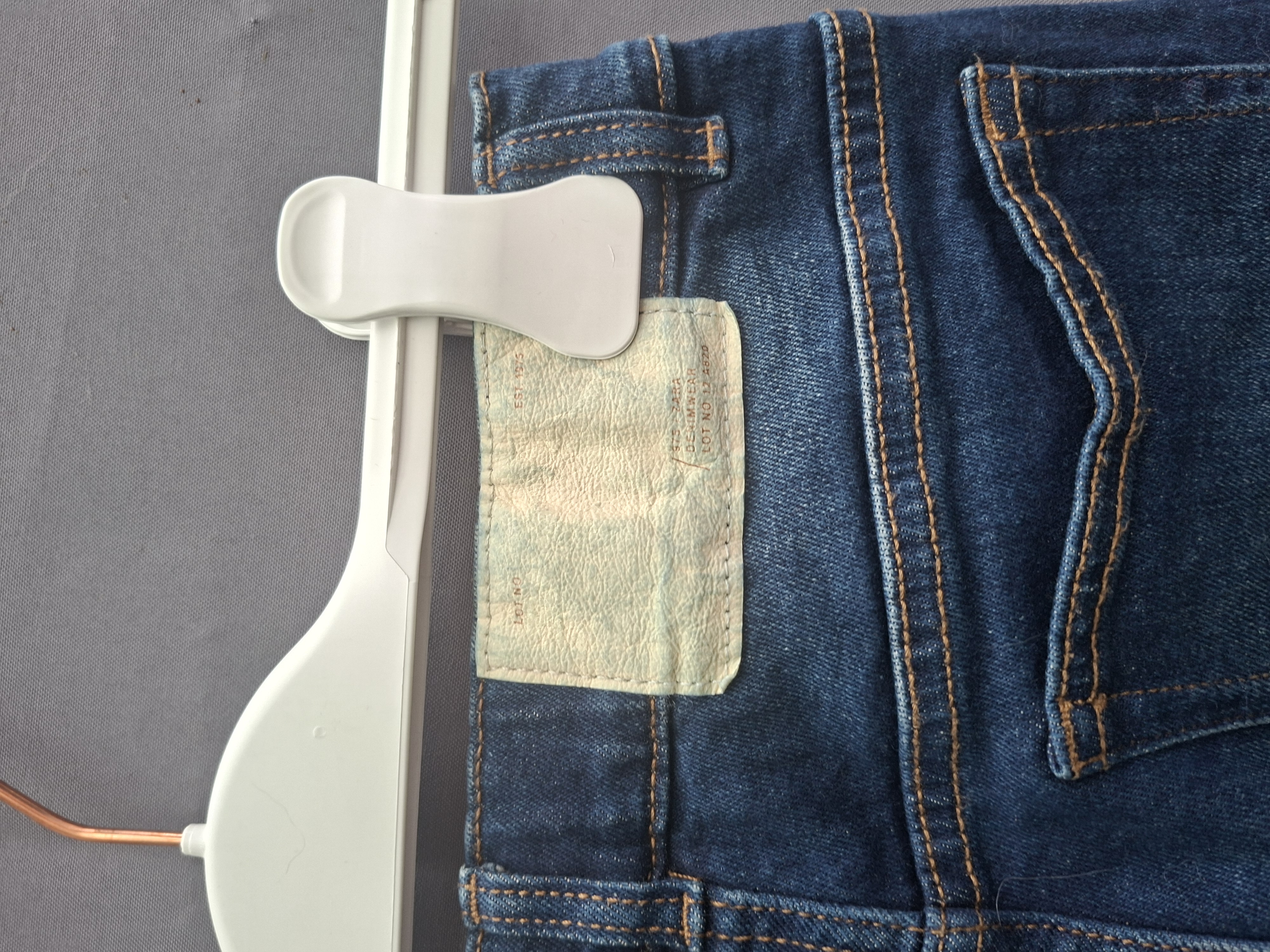20260503_092701 Zara Denimwear spijkerbroek donkerblauw slim fit maat 164 nette staat