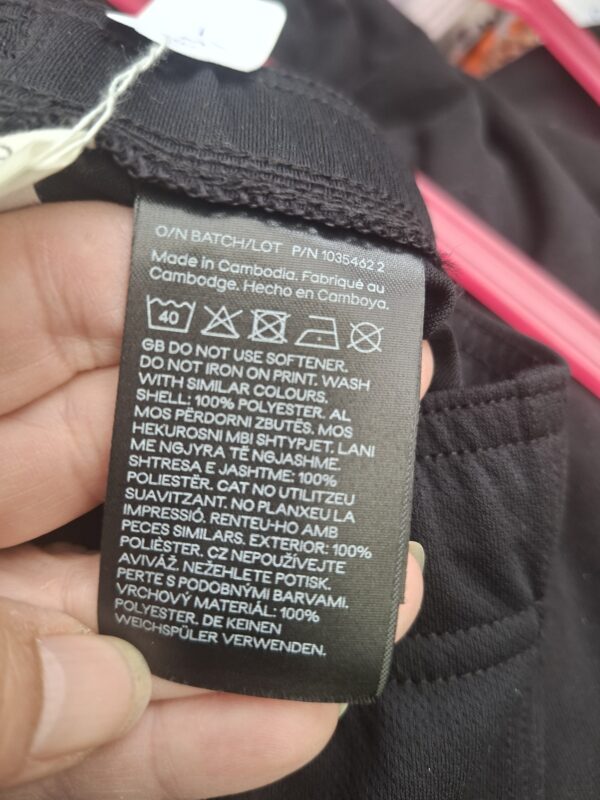 H&M Move sportshort maat 146/152