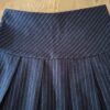 20260505_181005 H&M donkerblauw krijtstreep rokje maat 110/116