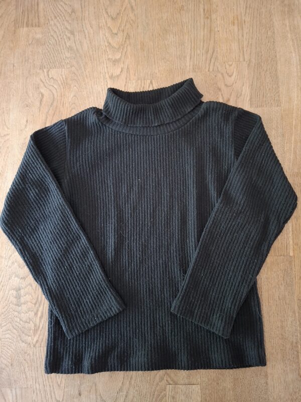 20260505_181615 Zara zwarte rib coltrui maat 110