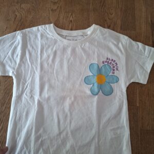 20260505_181749 Zara wit T-shirt met bloemenprint maat 104