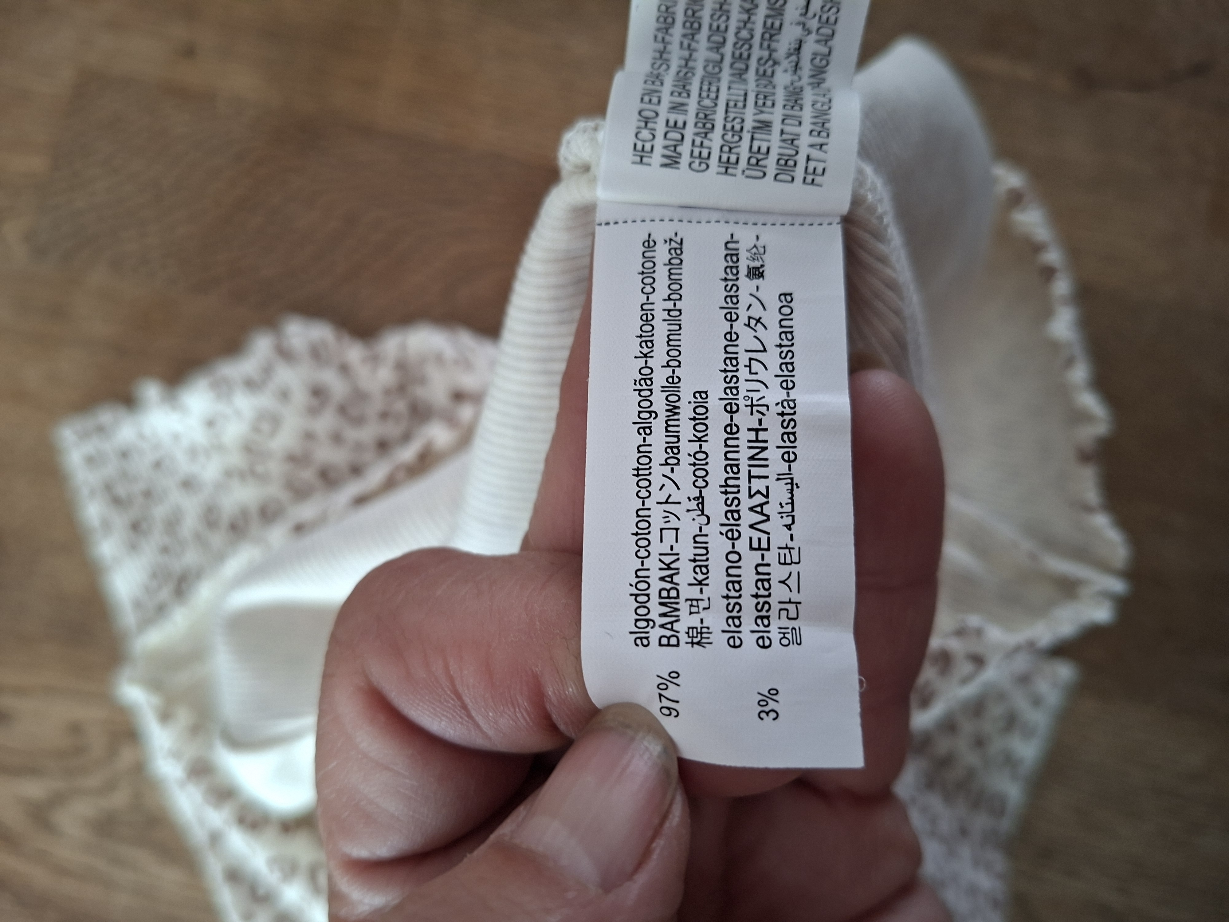 20260505_182328 Zara ecru shirtje met luipaardprint maat 98