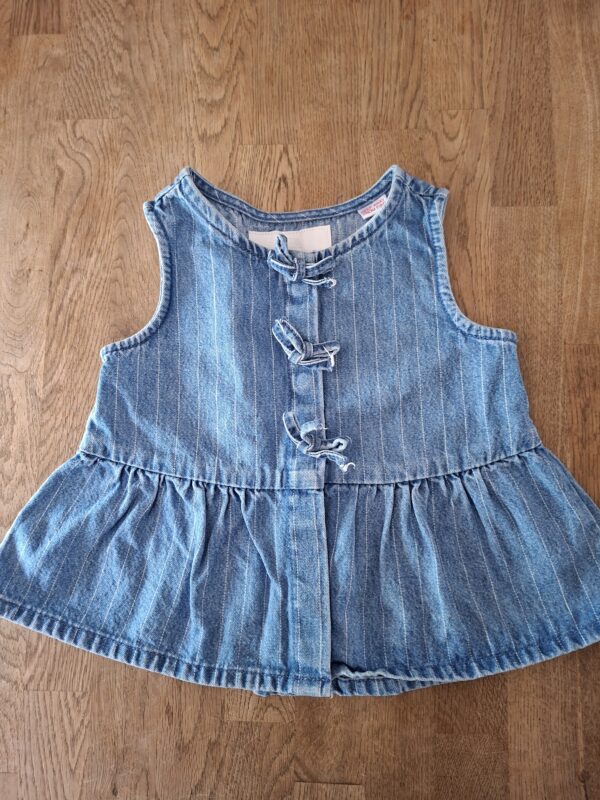 20260505_182354 Zara blauw gestreept denim topje maat 110