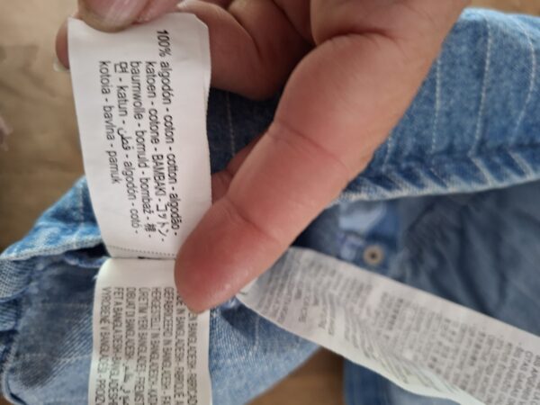 20260505_182428 Zara blauw gestreept denim topje maat 110