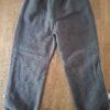 20260505_183334 Zara donkergrijze sweatbroek met witte zijstrepen maat 104