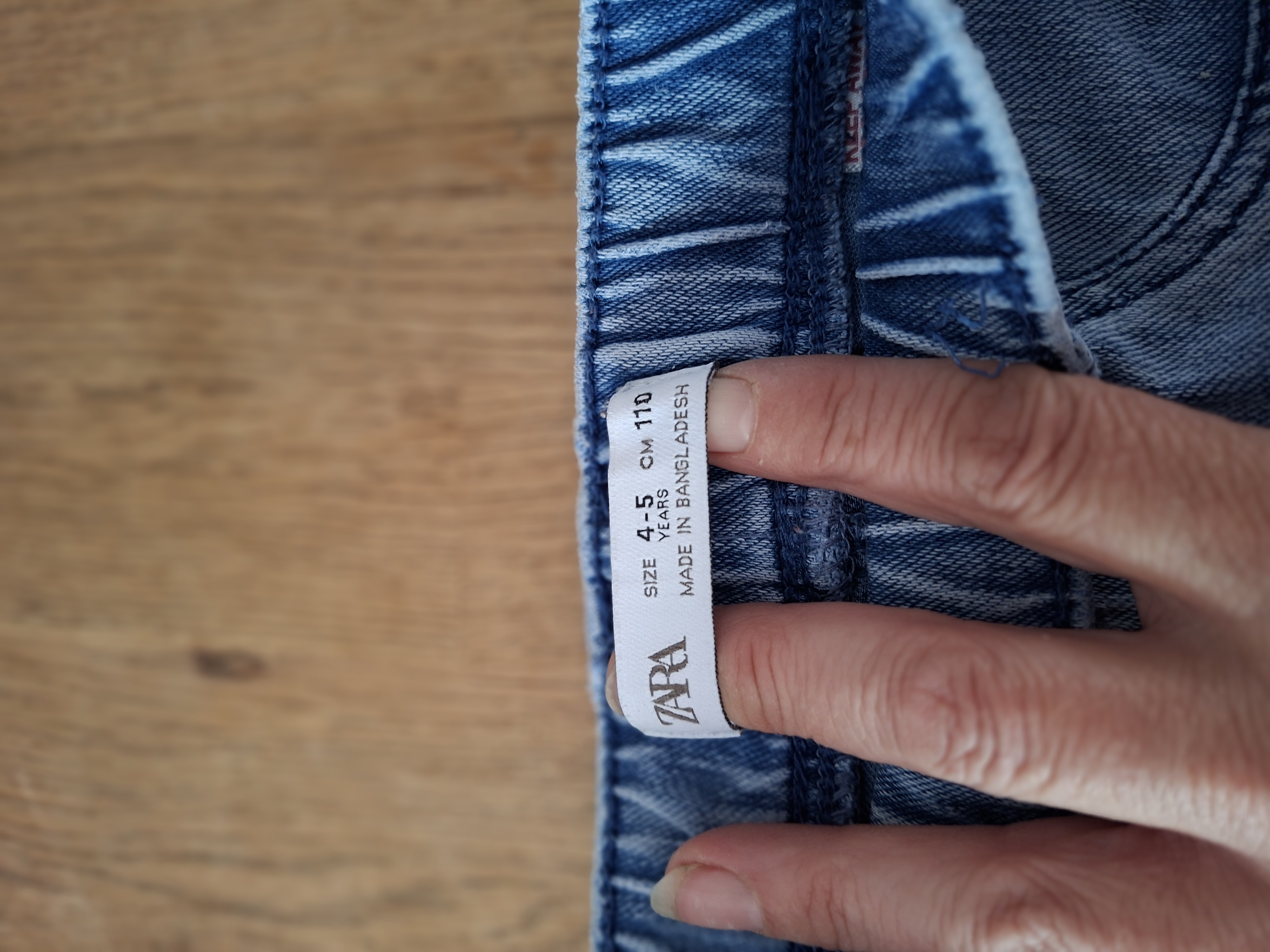 20260505_183635 Zara lichtblauwe skinny jeans maat 110
