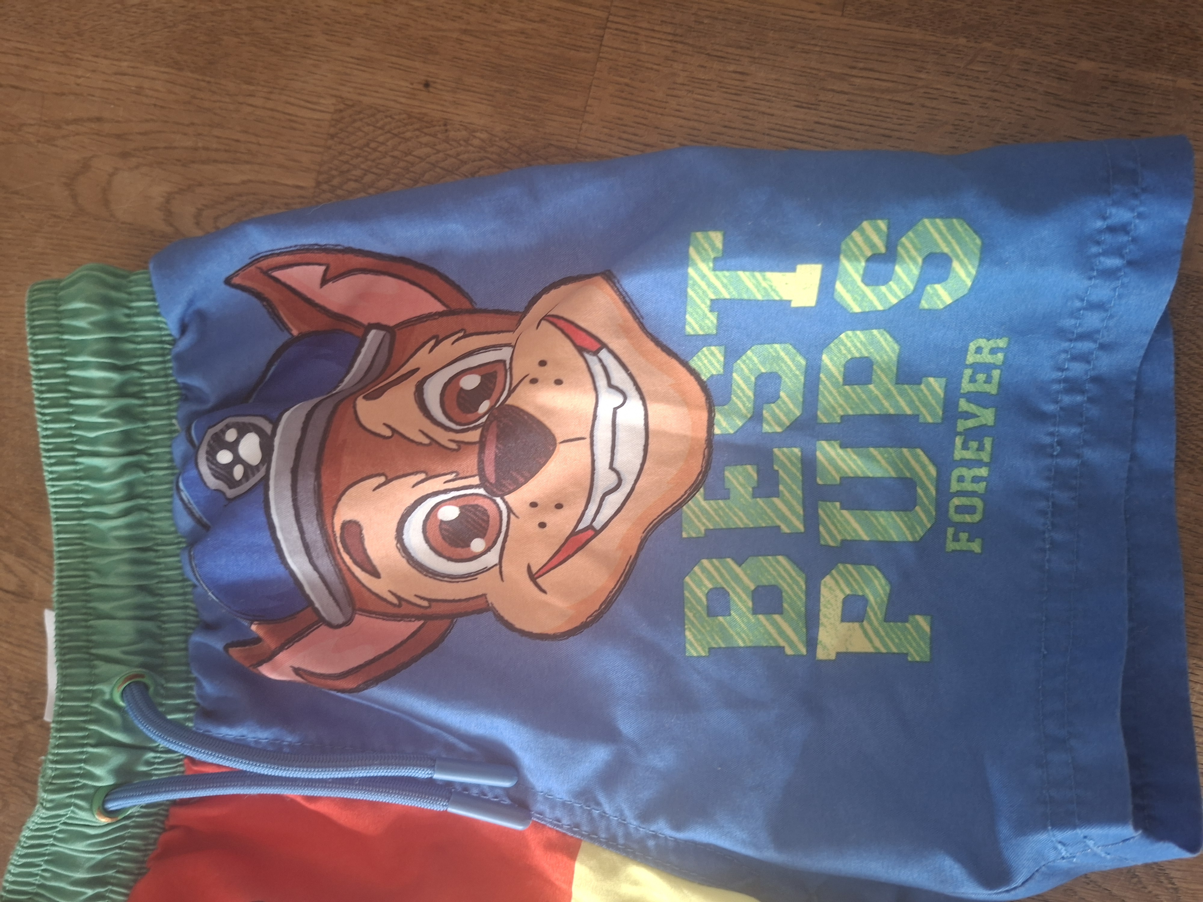 20260506_160446 Paw Patrol kleurrijke zwembroek maat 110