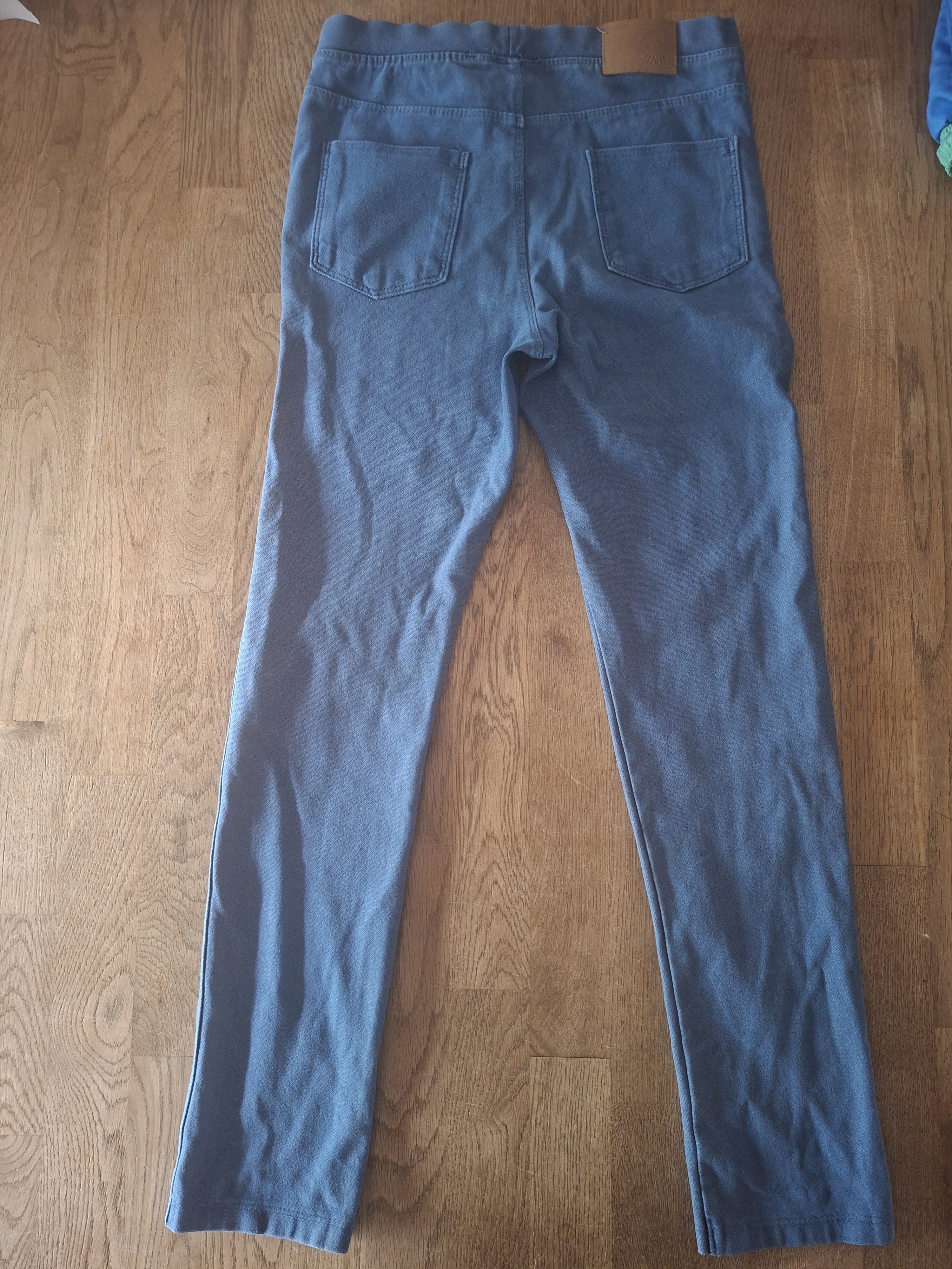 20260506_161626 Zara jegging lichtblauw maat 134