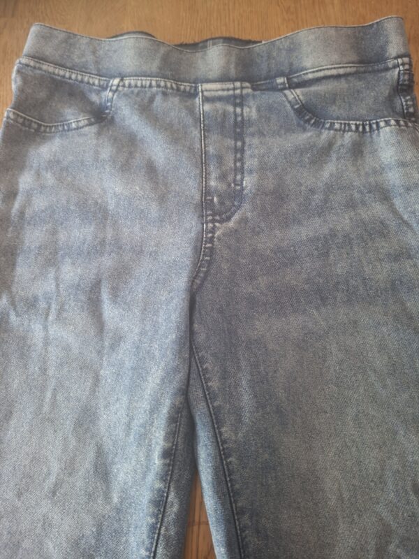 20260506_161717 H&M jegging grijs stonewashed maat 146