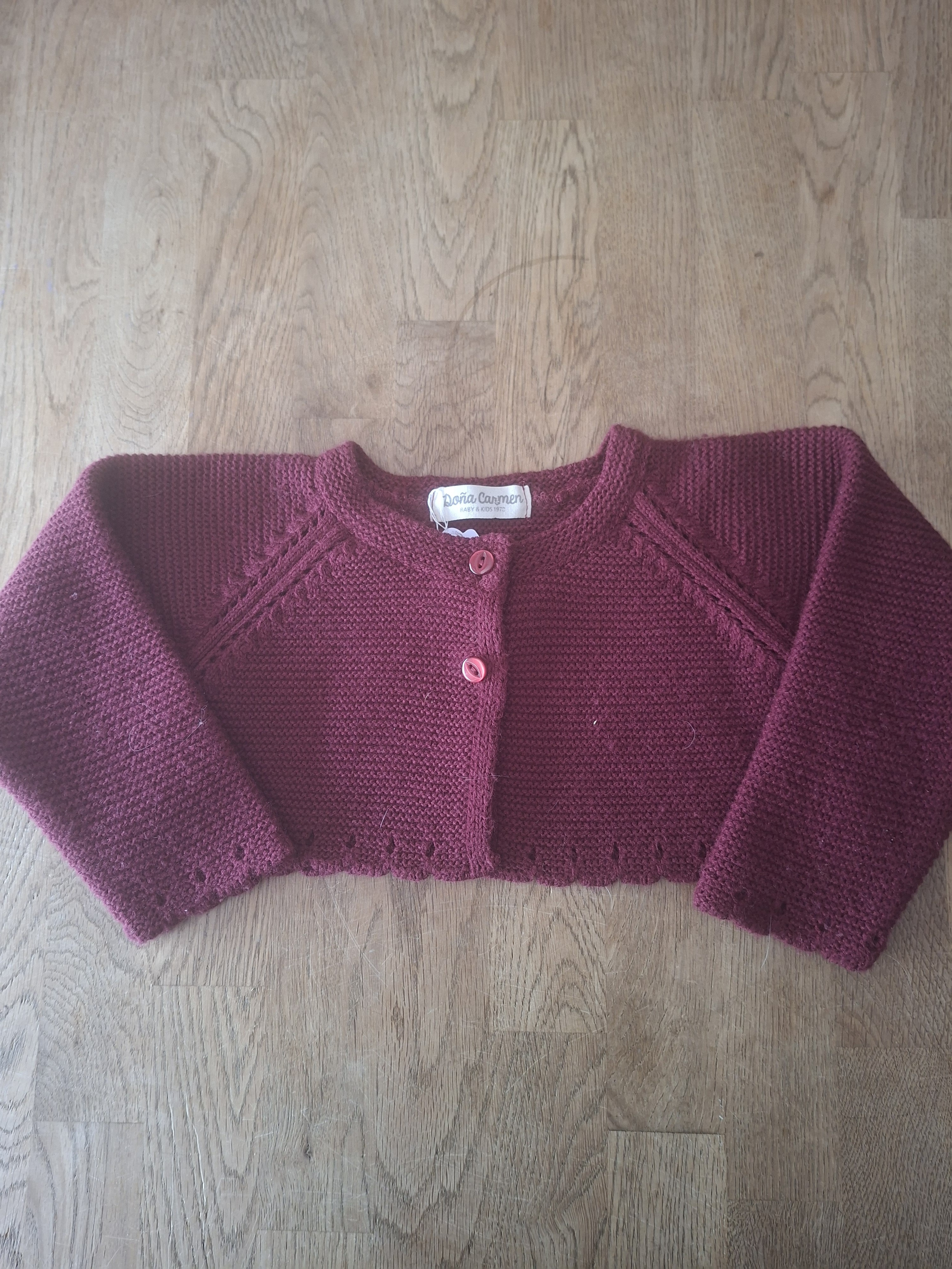 Doña Carmen gebreid bolero vestje bordeauxrood maat 98