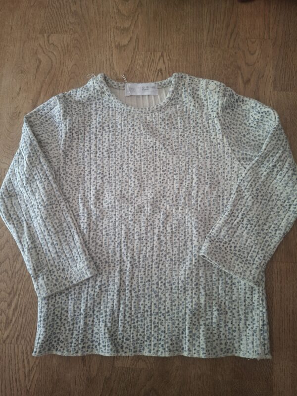 20260506_164059 Shirtje lange mouw petrolblauw luipaardprint maat 86
