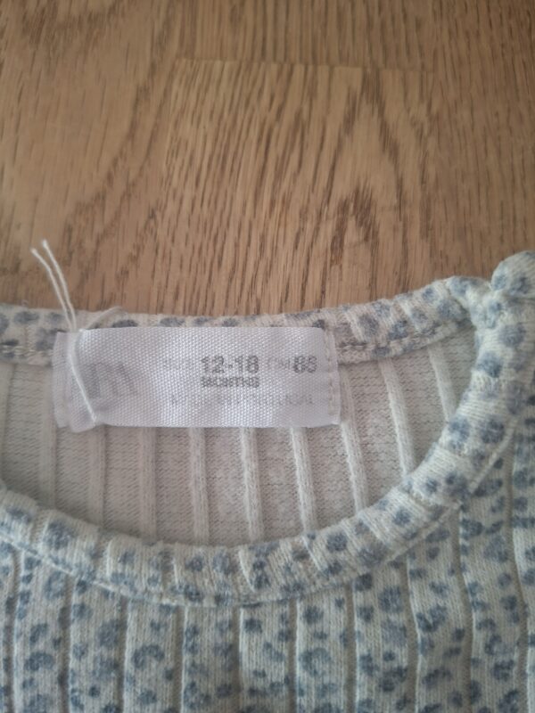 20260506_164103 Shirtje lange mouw petrolblauw luipaardprint maat 86