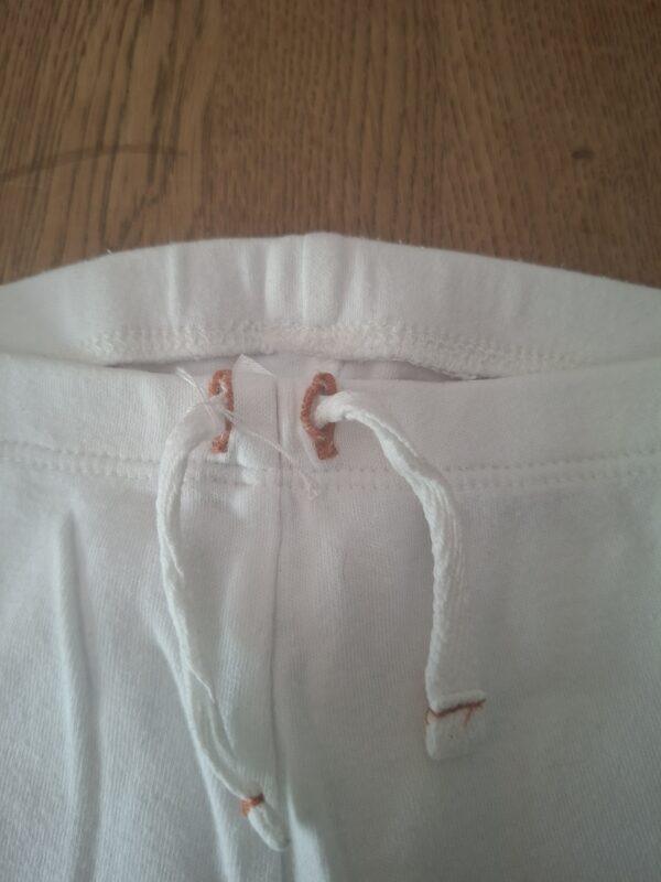HEMA baby joggingbroekje wit maat 62
