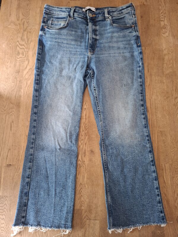 20260508_150841 Zara donkerblauwe straight jeans W34