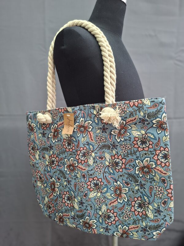Juleeze beach bag / shopper lichtblauw paisley bloemenprintv