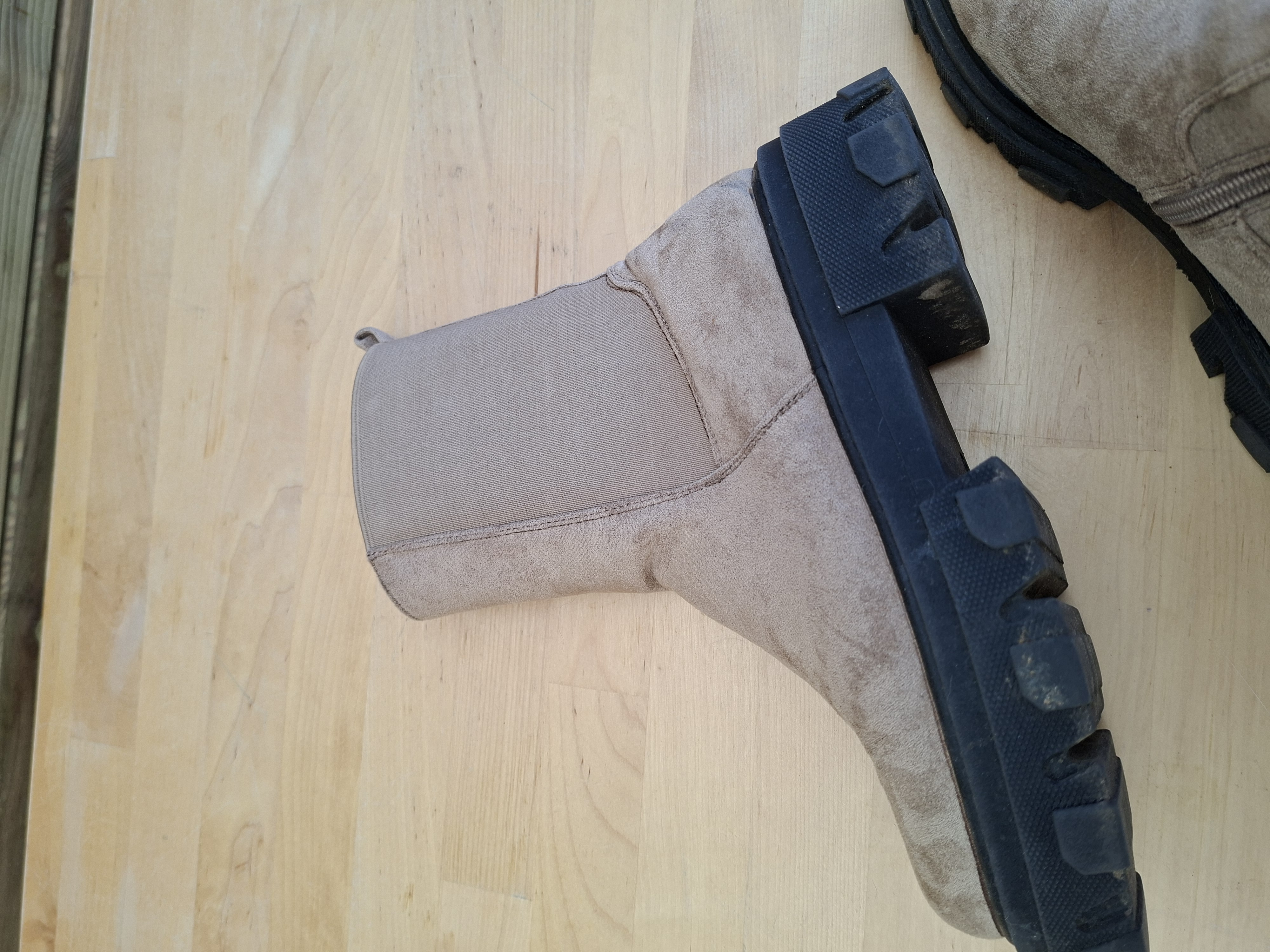 Suède boots taupe chunky zool rits maat 37