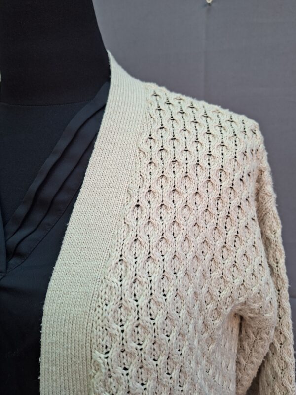 20260518_192238 HEMA gebreid vest ecru maat S