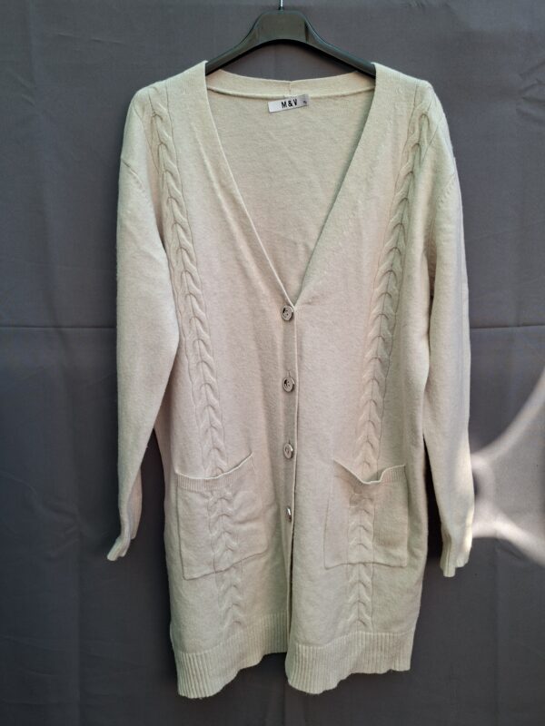 M&V lange cardigan ecru kabelpatroon One Size