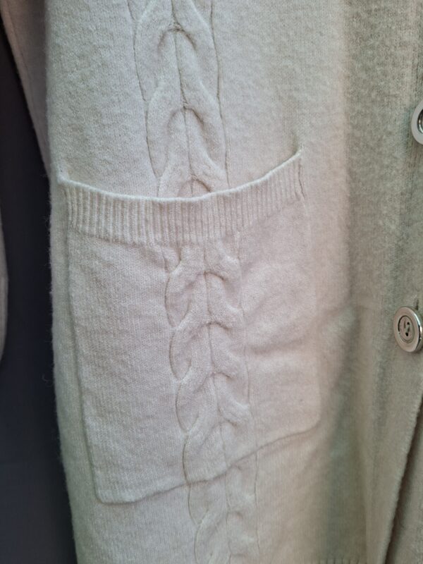 M&V lange cardigan ecru kabelpatroon One Size