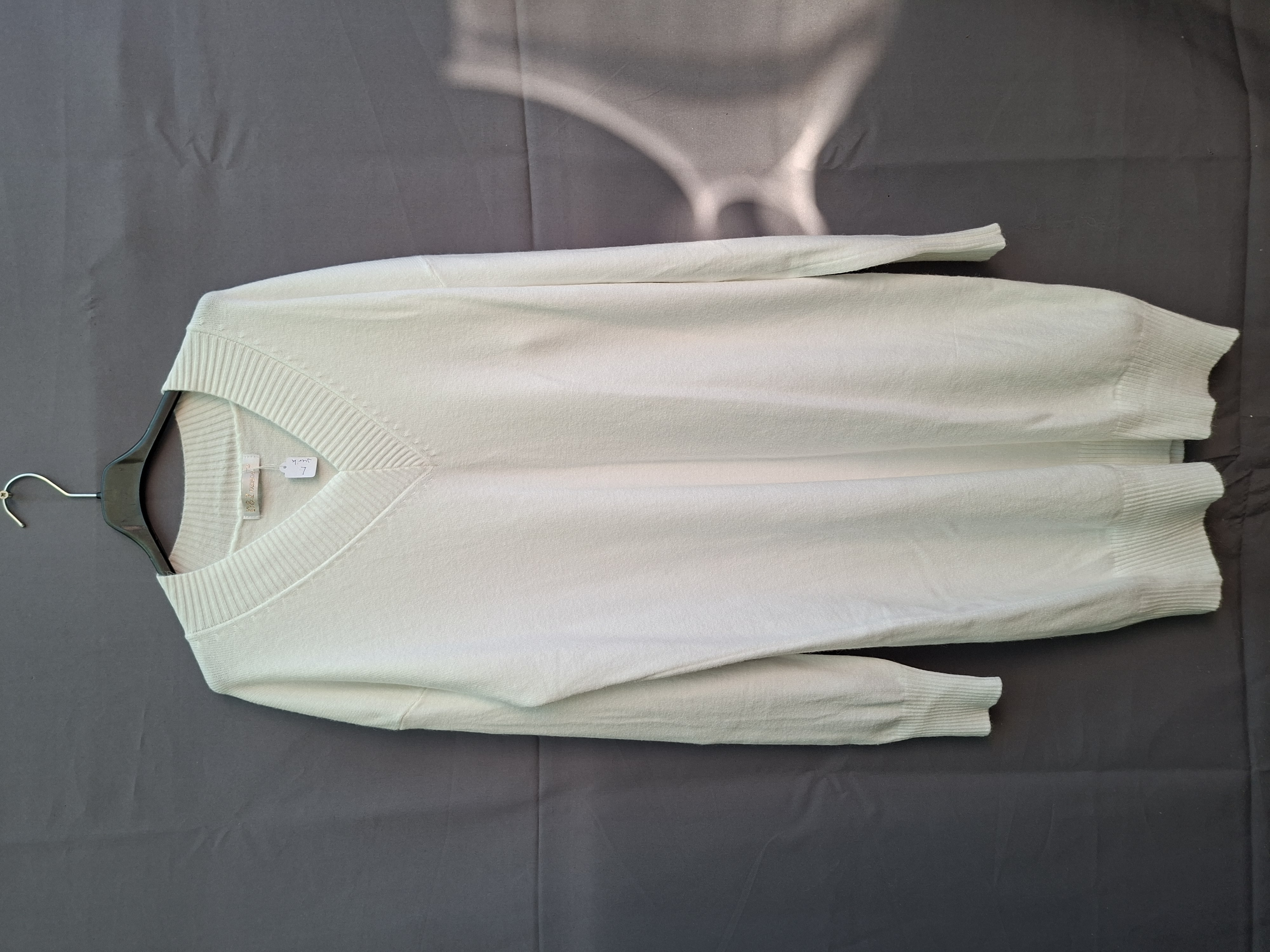 20260518_195128 D&Z Fashion gebreid jurkje ecru V-hals