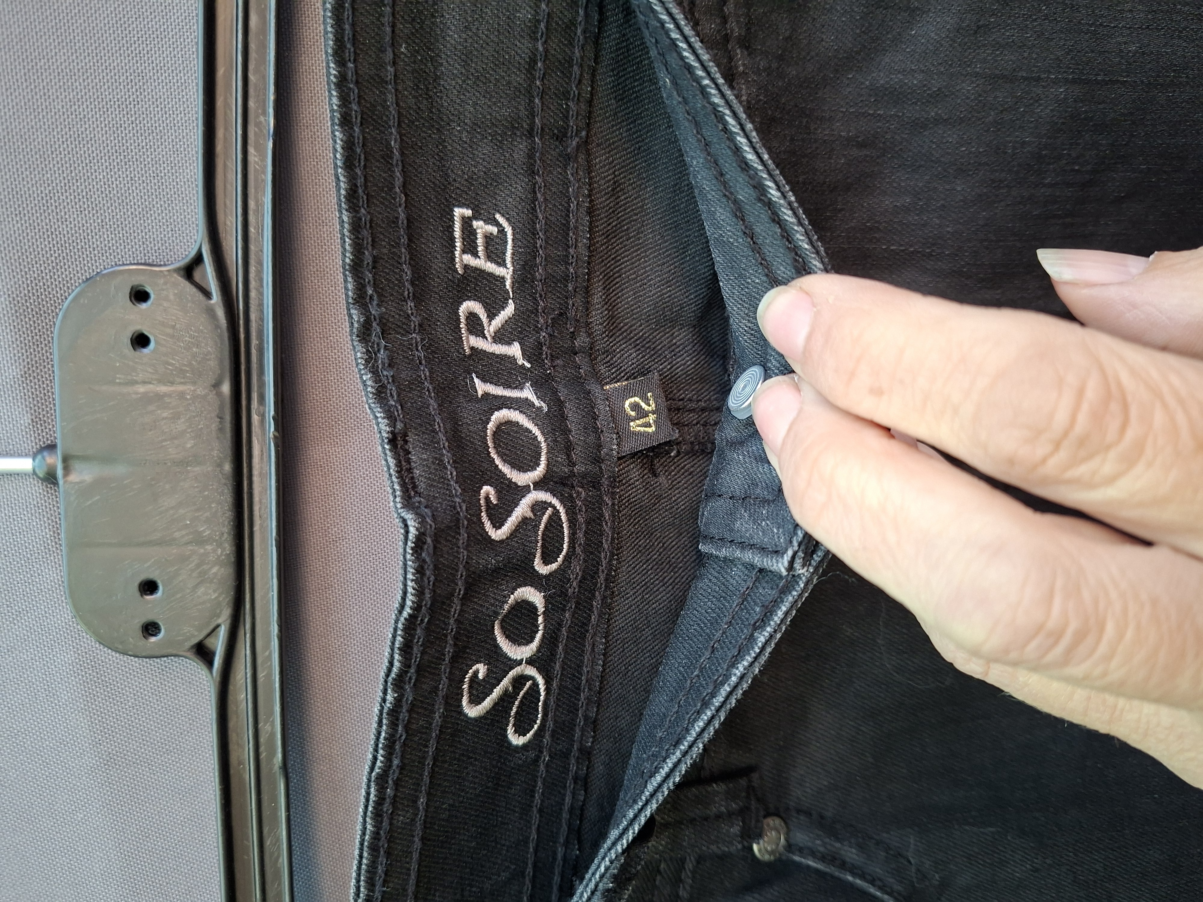 20260518_200341 So Soire Abby denim rok zwart maat 42