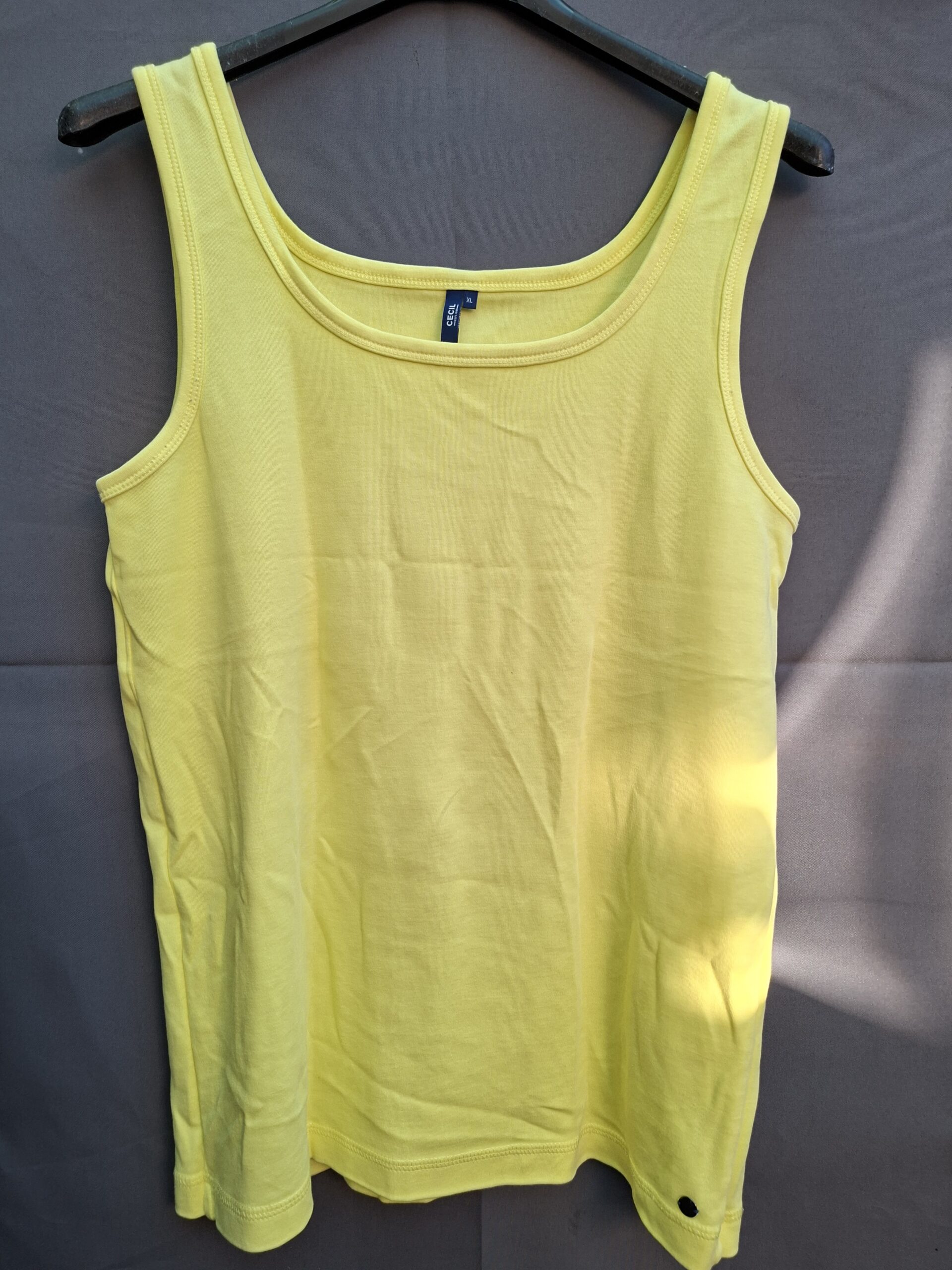 20260518_200659 Cecil tanktop geel maat XL