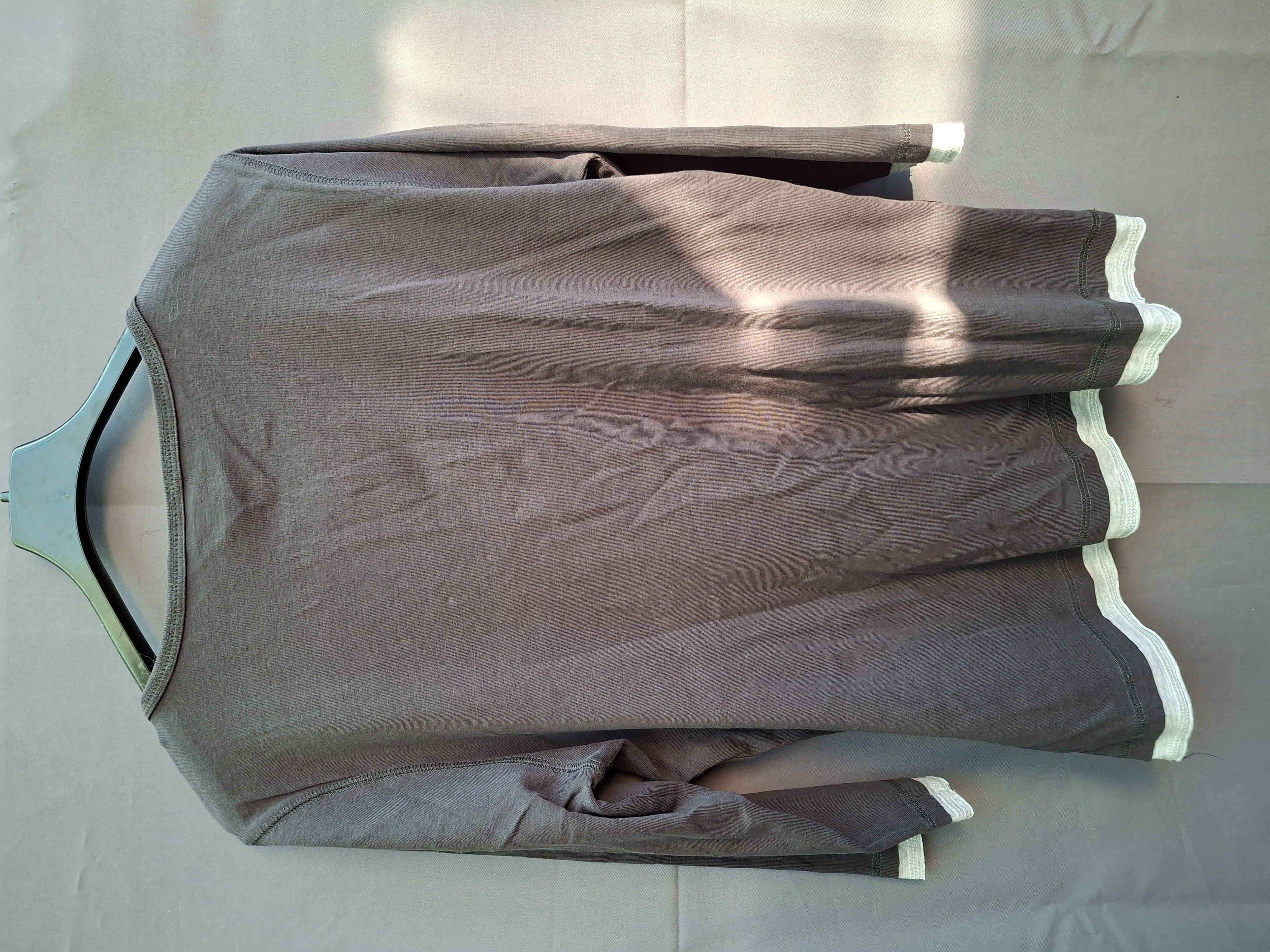 20260518_201149 Miss Etam La Romantica top taupe kant 3/4 mouw maat XL