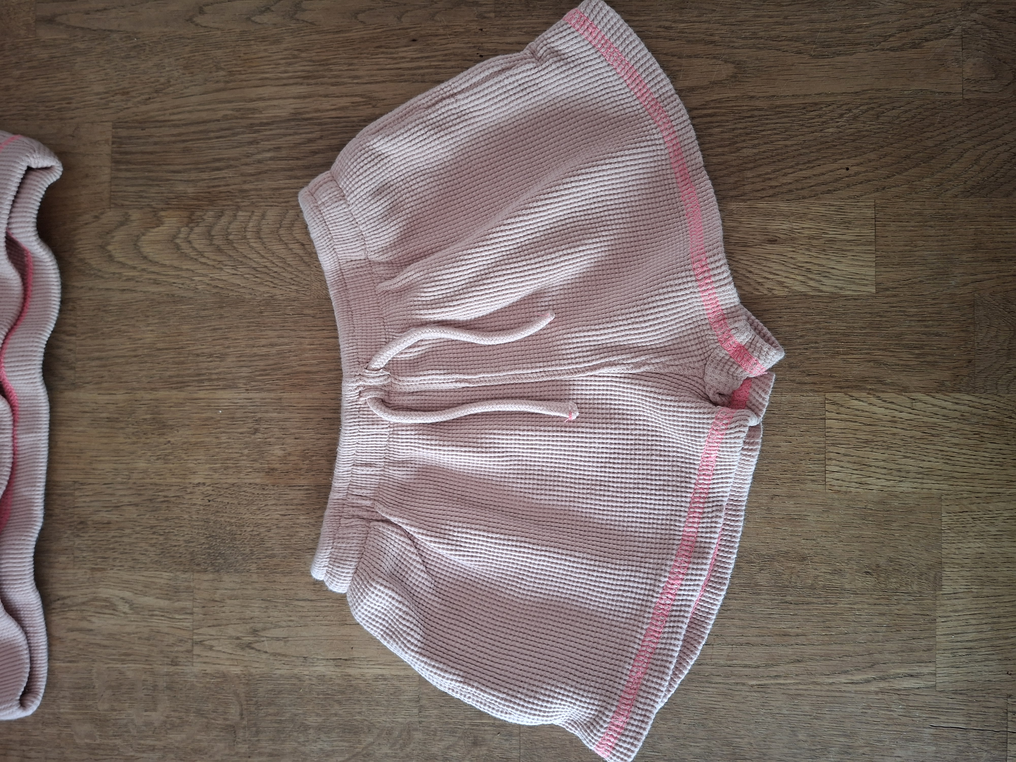 Zara setje roze sweater + short maat 104
