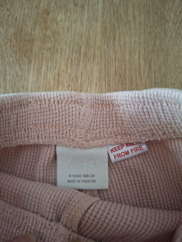 Zara setje roze sweater + short maat 104