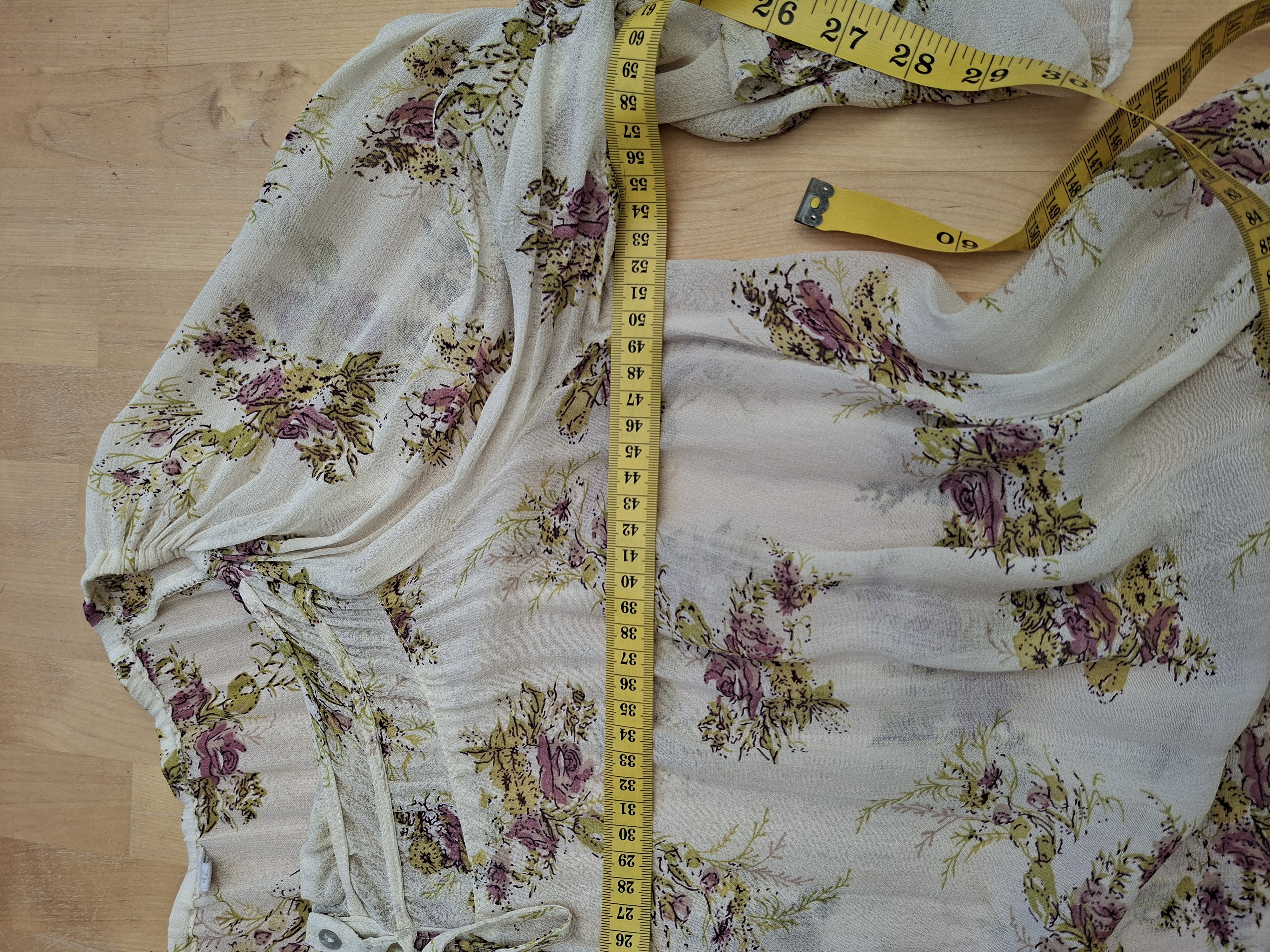 20260526_092030 Blouse ecru bloemenprint vleermuismouw maat 42