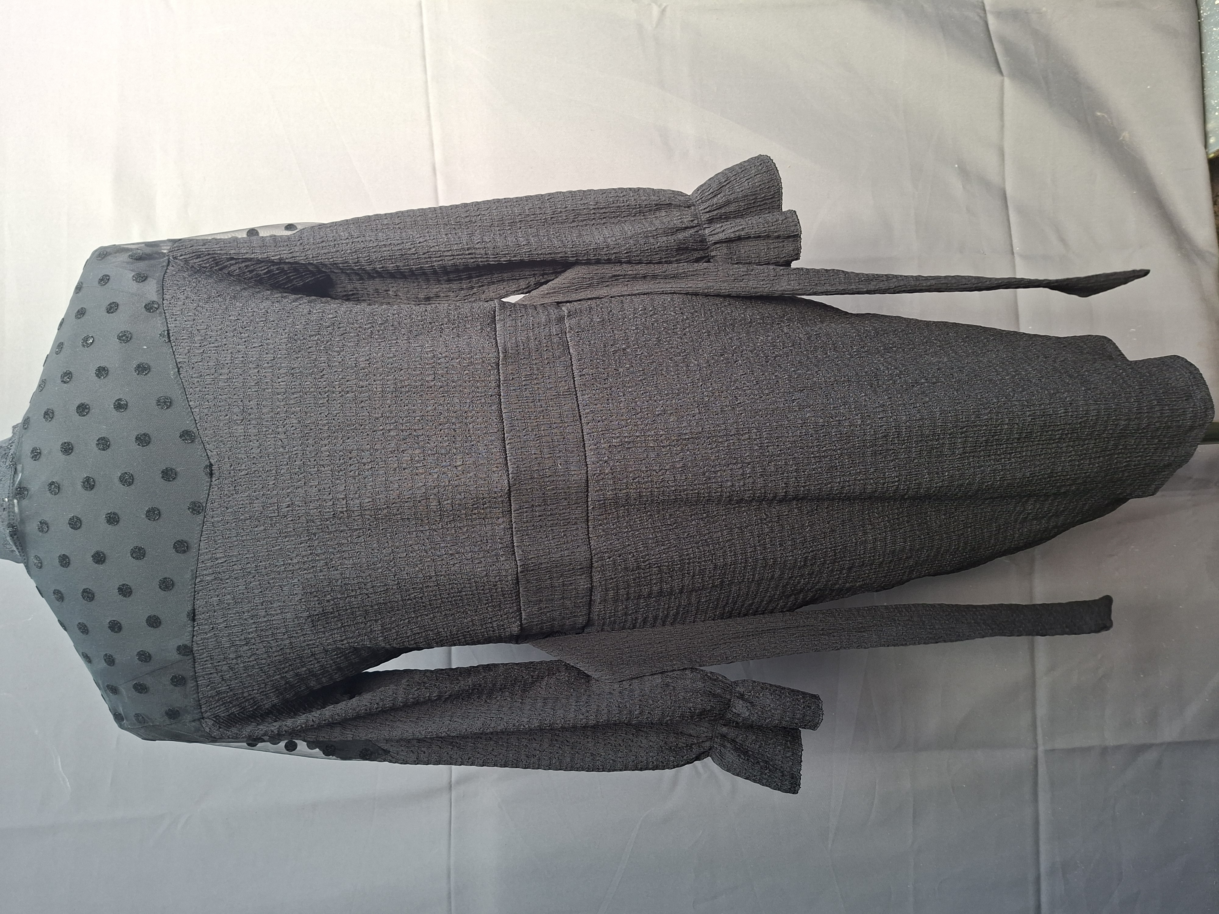 Musthaves by Elja midi-jurk zwart met kant en stippen