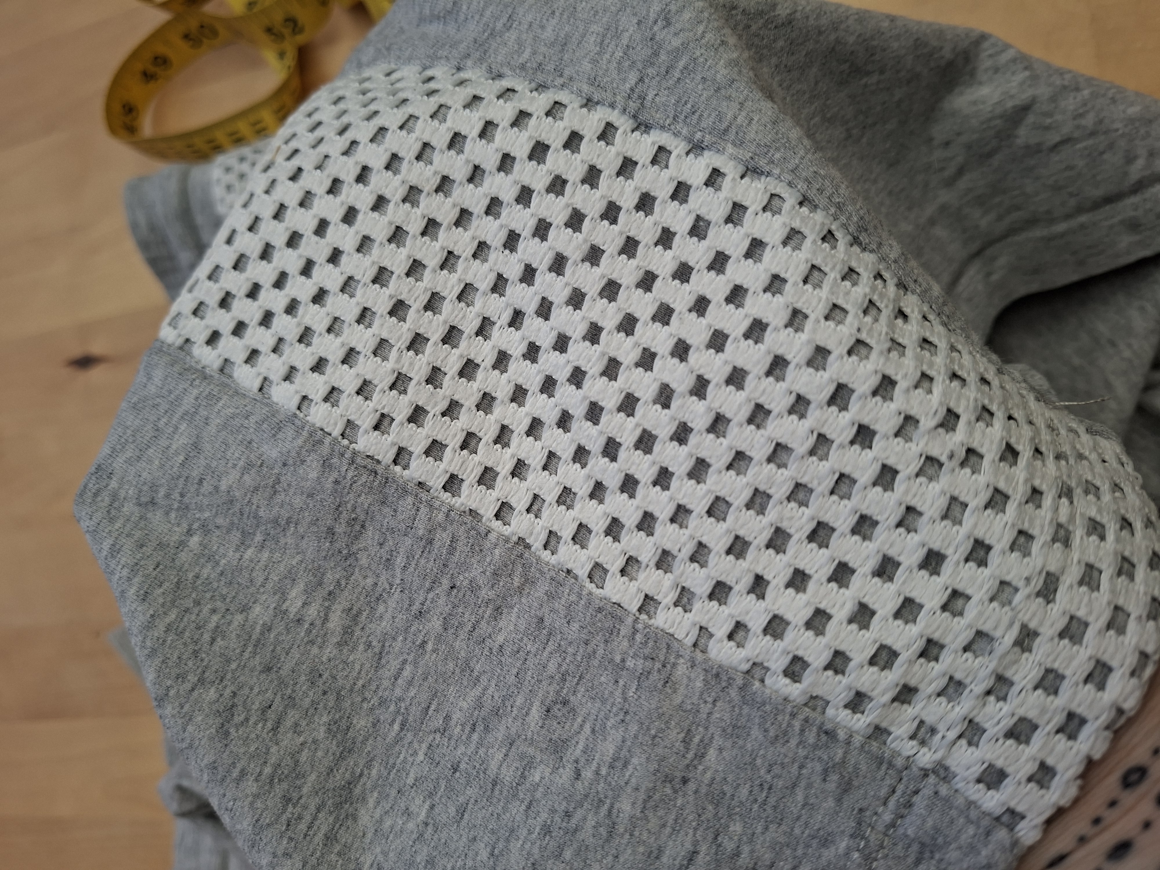 Maite Kelly by bonprix rok grijs met mesh zijpanelen