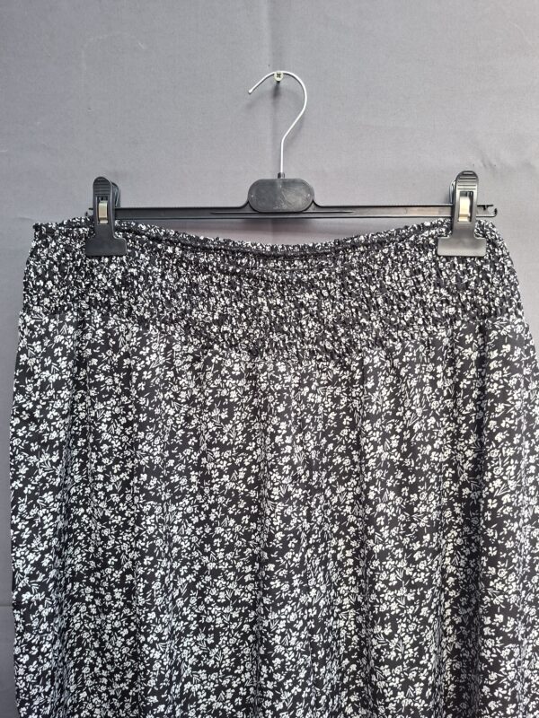 SHEIN Curve wide leg broek zwart met witte bloemenprint